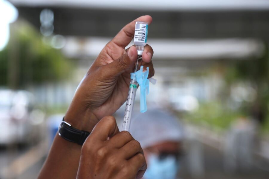 Vacina contra a gripe é aberta em Salvador para o público geral nesta terça-feira (11); confira locais thumbnail