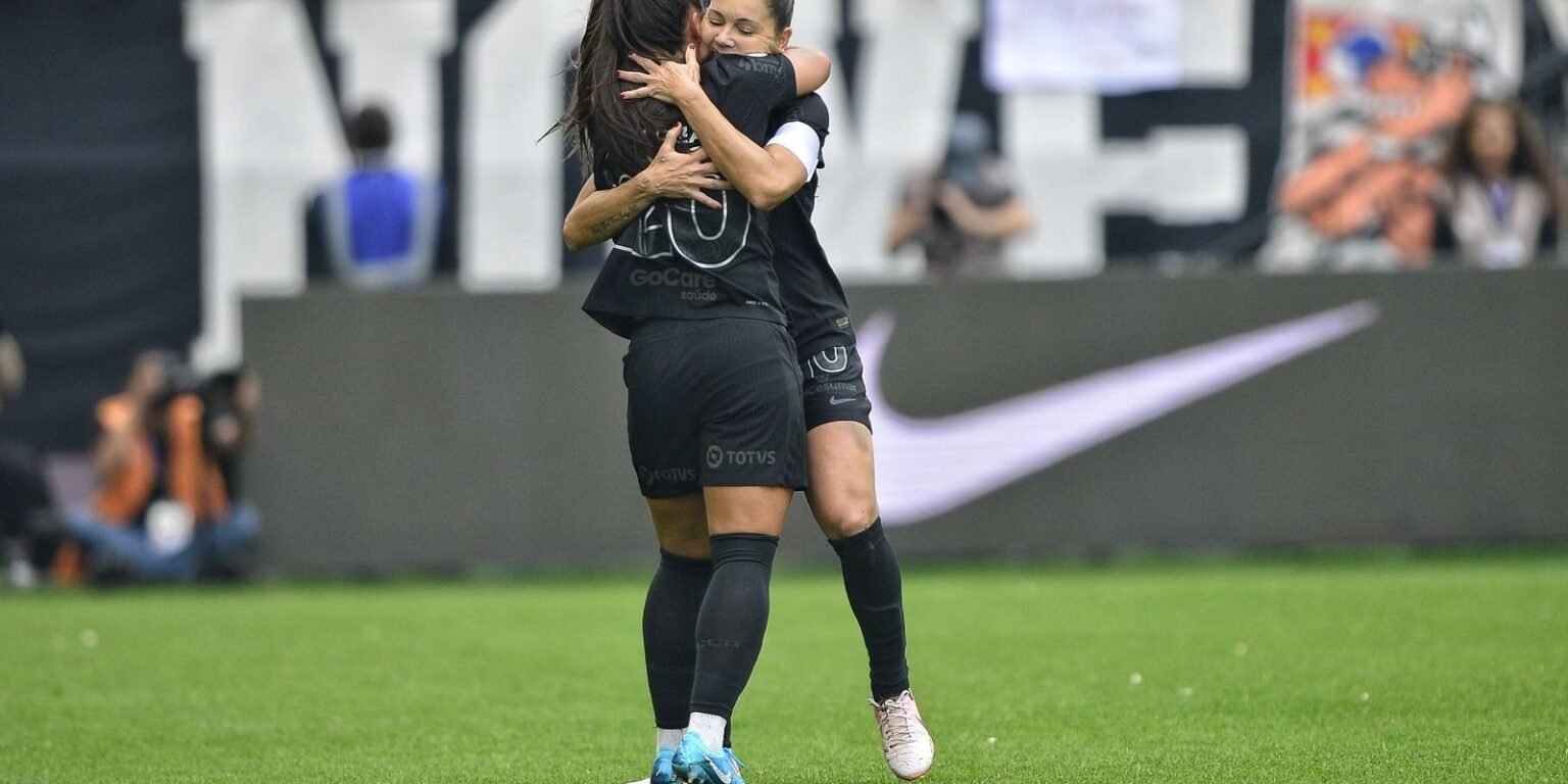 Corinthians abre vantagem na final do Paulistao Feminino