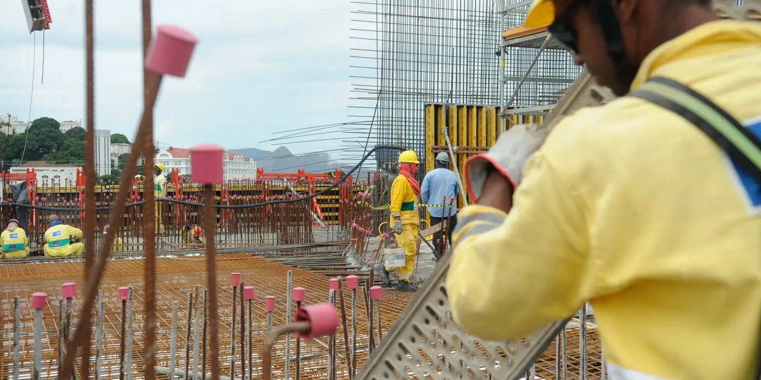 construcao civil obras canteiro de obras construcao trabalhadores190220142534 0