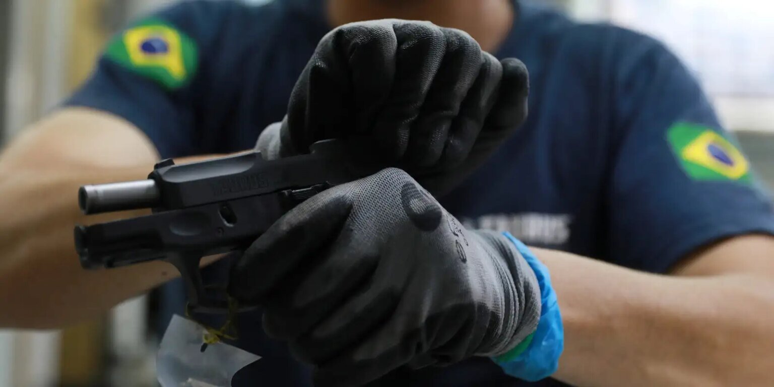 2019 01 15t214906z 2105598225 rc13152069b0 rtrmadp 3 brazil guns
