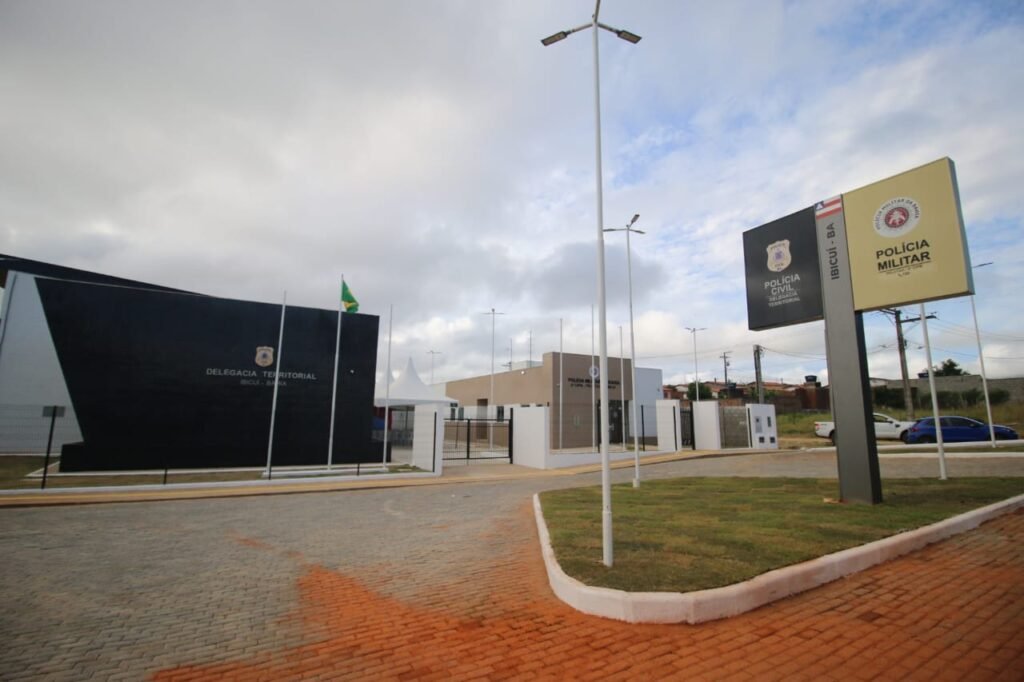 SSP encerra 2024 com entrega de nova Delegacia Territorial e Pelotão em Ibicuí SSP encerra 2024 com entrega de nova Delegacia Territorial e Pelotão em Ibicuí – Secretaria da Segurança Pública – Bahia