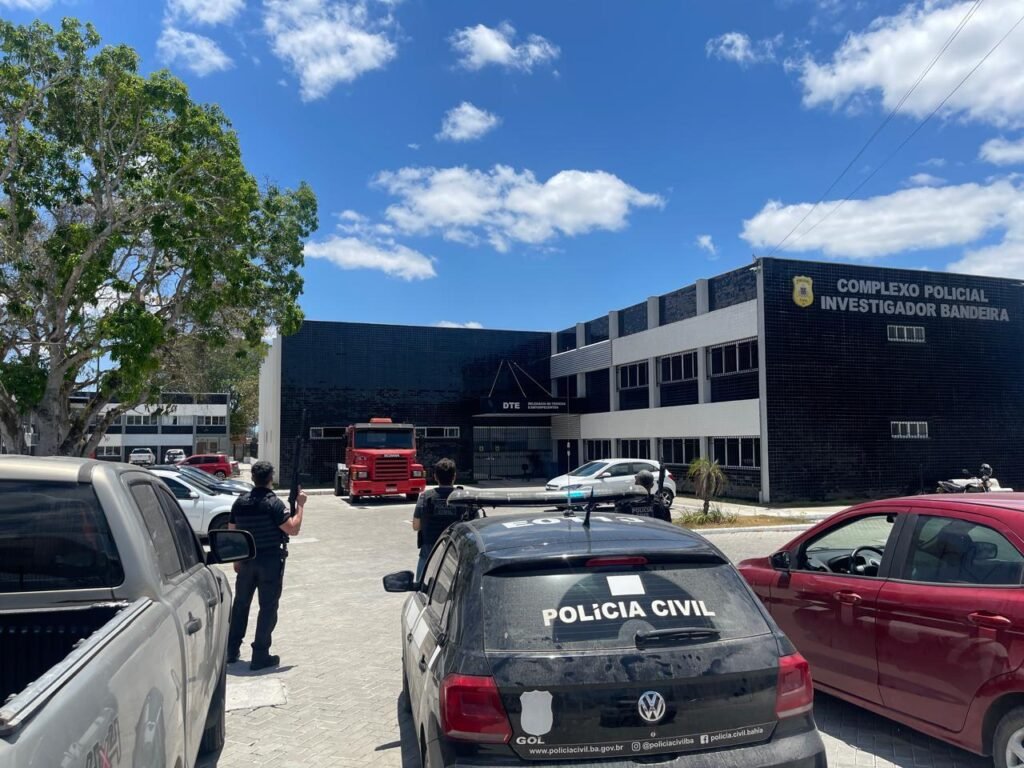 Trio é preso em flagrante por tentativa de latrocínio em Feira de Santana Trio é preso em flagrante por tentativa de latrocínio em Feira de Santana – Secretaria da Segurança Pública – Bahia