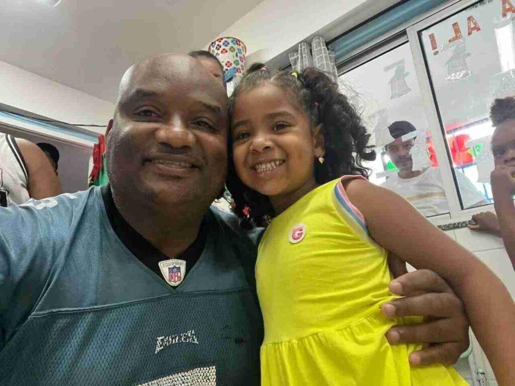 salvador noticia menina de 5 anos e baleada enquanto tomava agua de coco Easy Resize.com