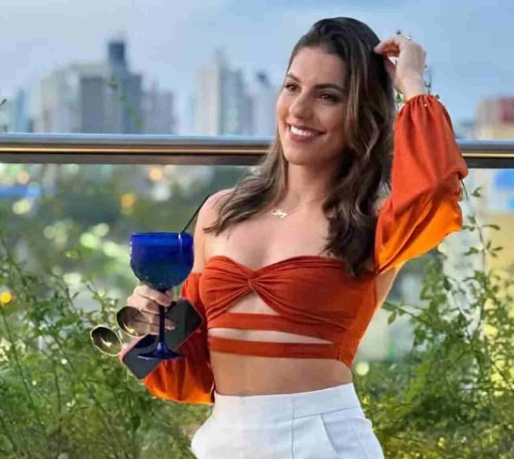 Turista baiana é sepultada sob comoção após ser morta ao entrar por engano em favela no Rio de Janeiro salvador noticia turista baiana Easy Resize.com
