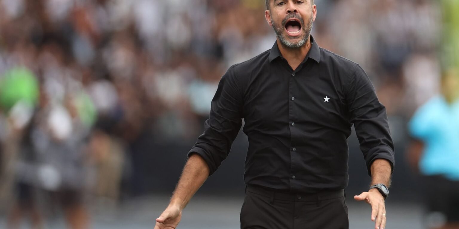 Técnico português Artur Jorge deixa o comando do Botafogo Tecnico portugues Artur Jorge deixa o comando do Botafogo