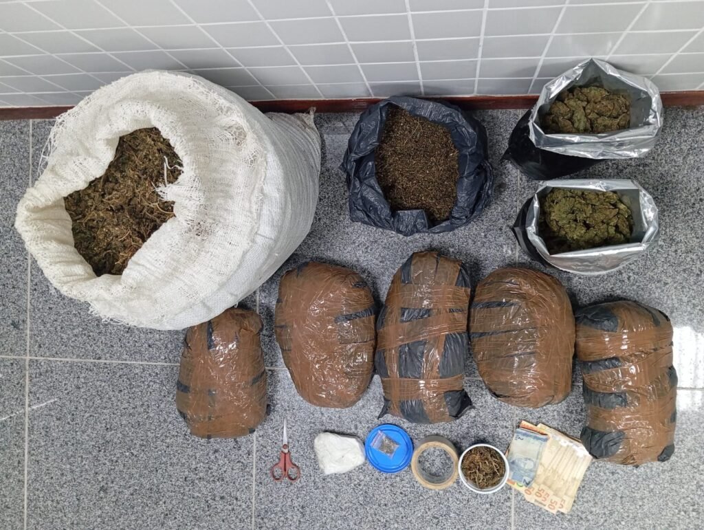 Mais de 28 kg de drogas são apreendidos pela PM em São Gonçalo dos Campos Mais de 28 kg de drogas são apreendidos pela PM em São Gonçalo dos Campos – Secretaria da Segurança Pública – Bahia