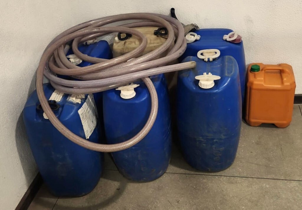 PC recupera 320 litros de combustíveis furtados no Polo Industrial de Camaçari PC recupera 320 litros de combustíveis furtados no Polo Industrial de Camaçari – Secretaria da Segurança Pública – Bahia