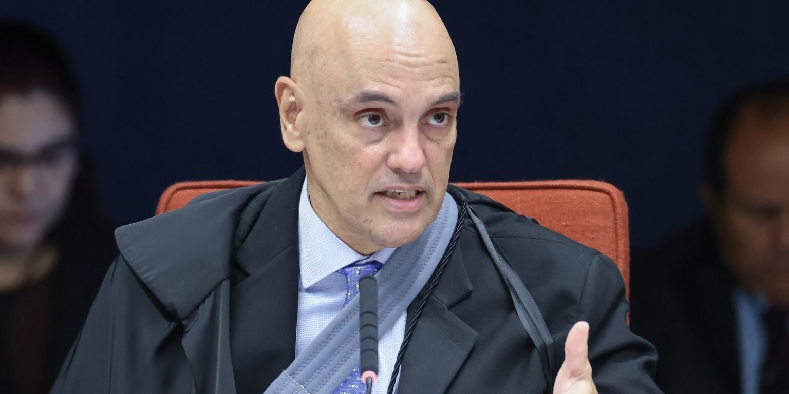 Moraes mantém transmissão de interrogatórios de réus da trama golpista