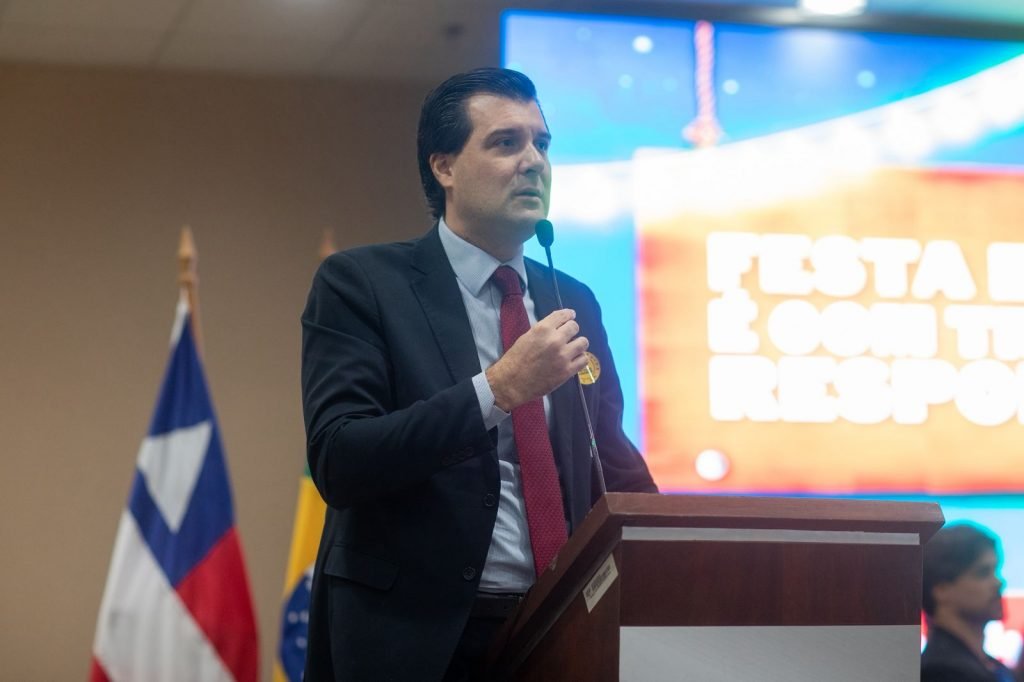 Camaçari recebe Selo de Transparência dos Festejos Juninos 2025 3 cerimonia selo transparencia festejos juninos pedro maia foto patrick abreu