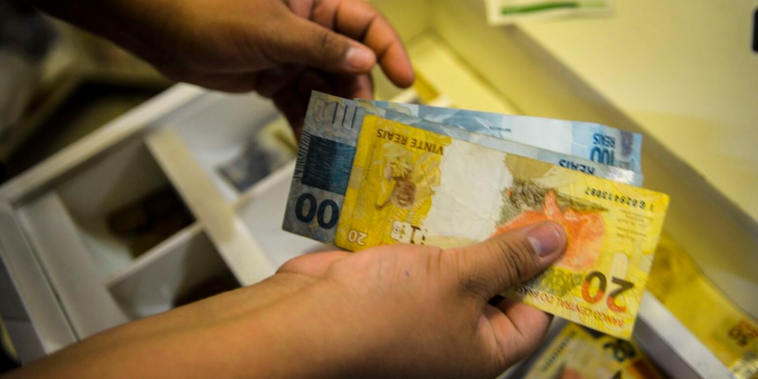 Caixa paga Bolsa Família a beneficiários com NIS de final 3