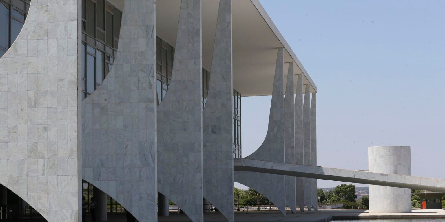 fachada do palacio do planalto antcrz abr 2709221136
