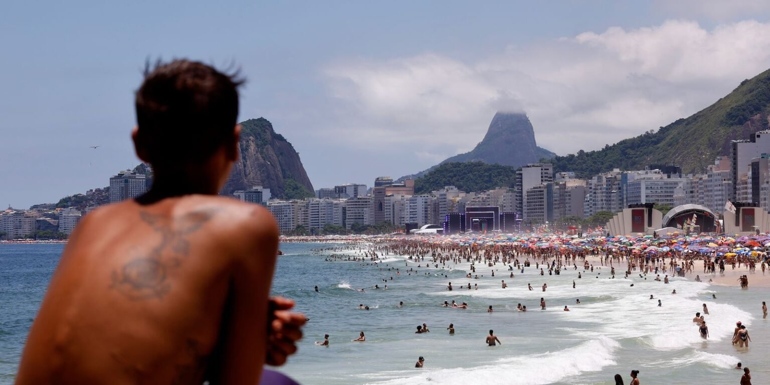 Brasil tem recorde de turistas estrangeiros no primeiro semestre rbr2821