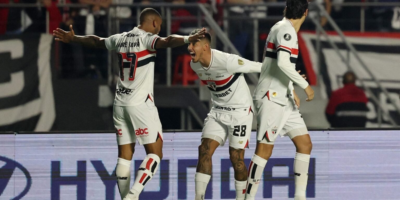 2025 08 20t004903z 1717847574 up1el8k029p9y rtrmadp 3 soccer libertadores sao atn report