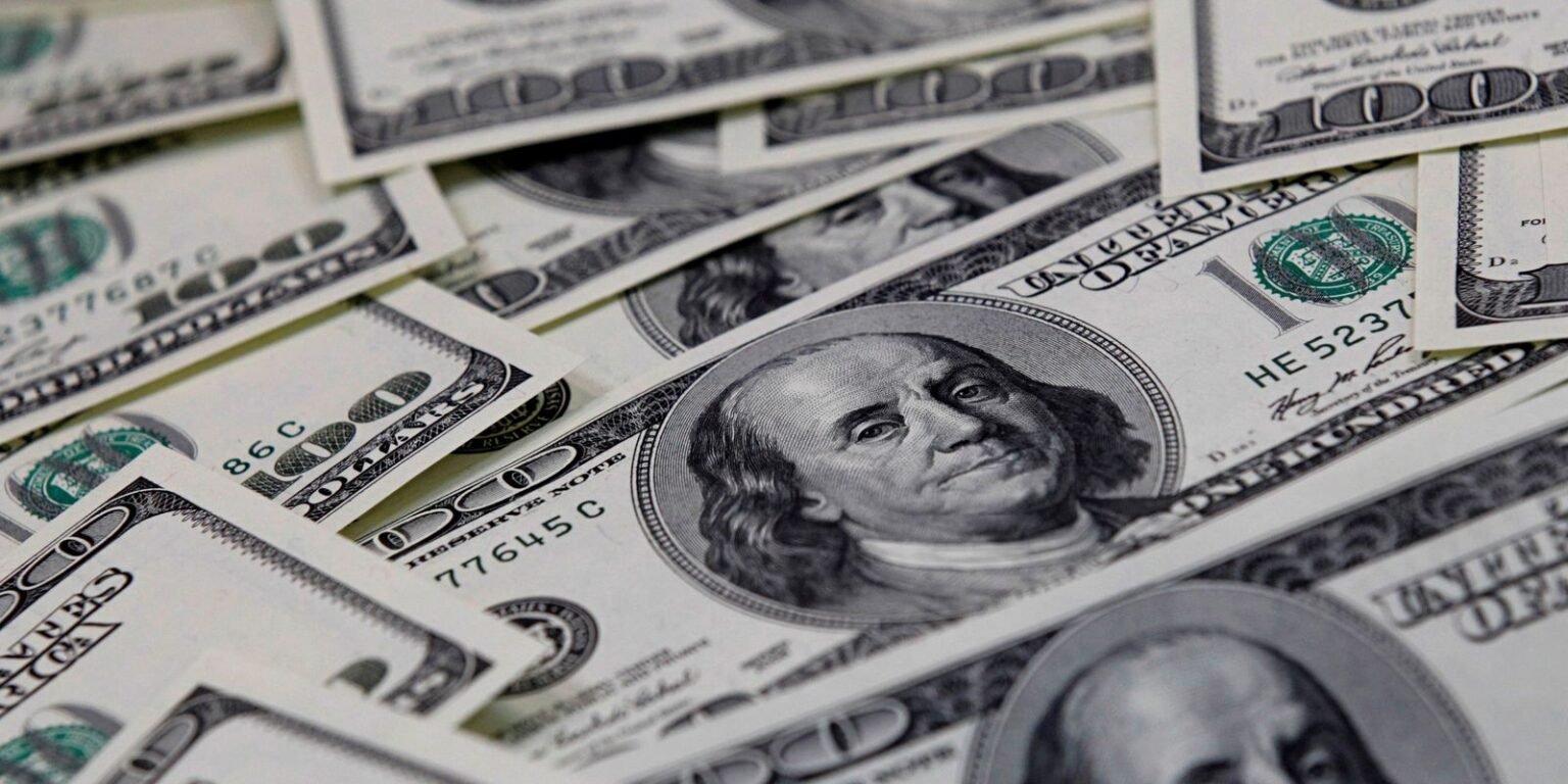 Dólar cai para R$ 5,54 com dados de desemprego nos EUA
