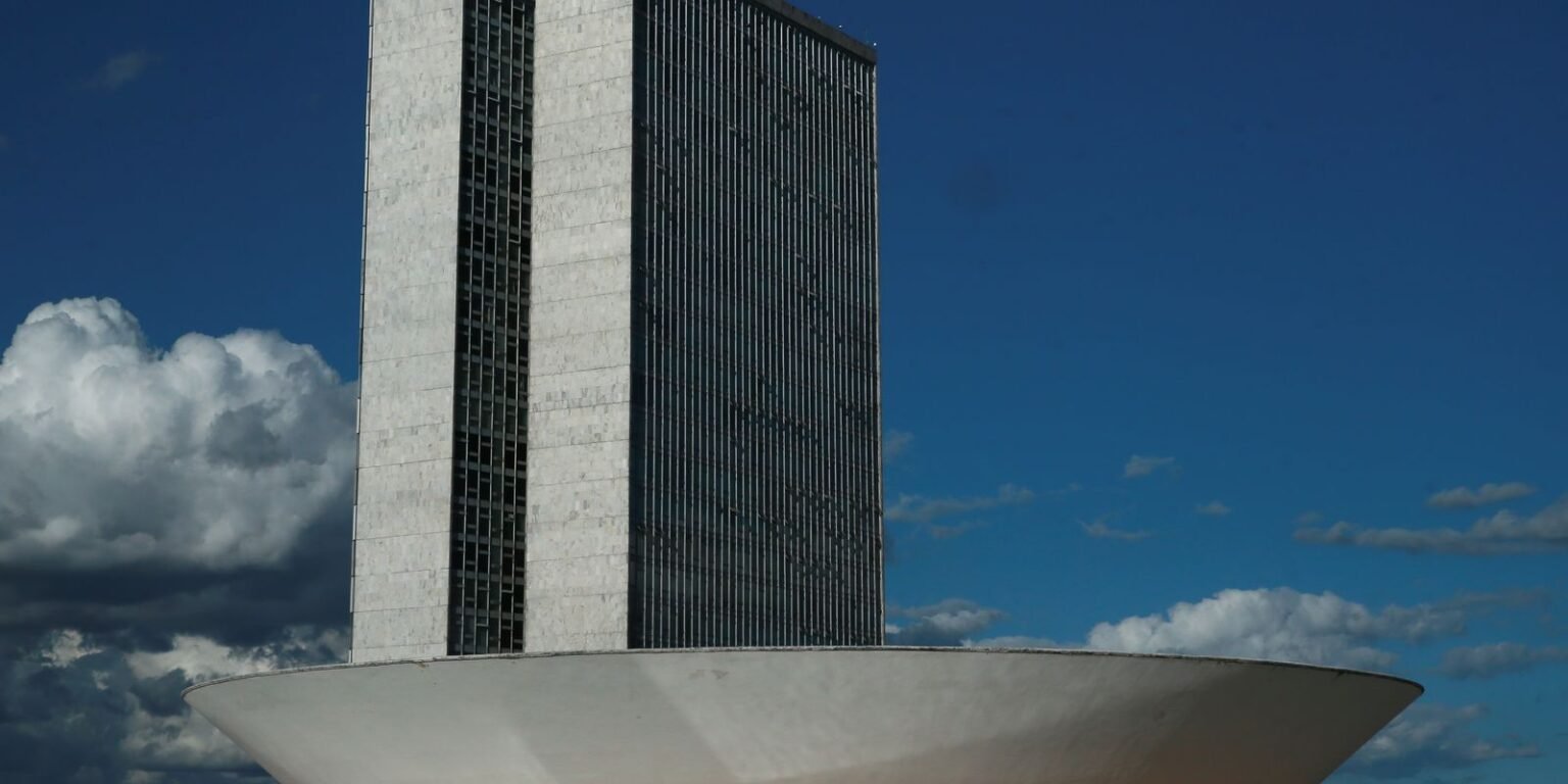 monumentos brasilia cupula plenario da camara dos deputados3103201339