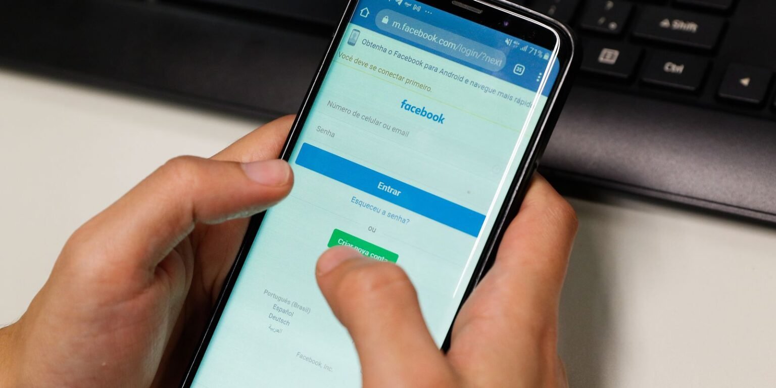 Sistema de alerta da Defesa Civil será testado no Centro-Oeste sábado uso de redes sociais em telefones smartphone ffraz abr 290620213650
