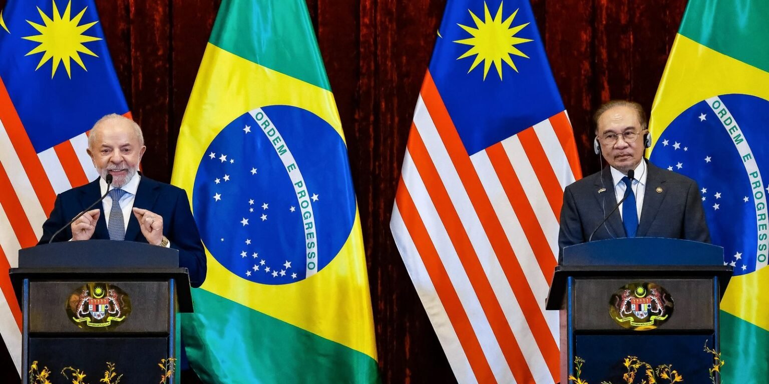 Problema do mundo é ausência de lideranças , diz Lula na Malásia 54878306734 9a74ce3d63 o