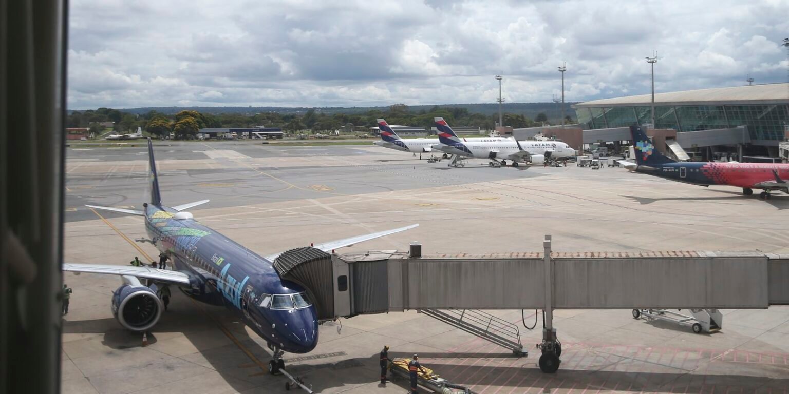 aeroporto internacional de brasilia1912223001
