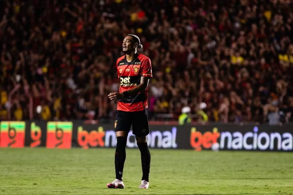 Alvo do Bahia? Artilheiro do Sport é observado pelo Grupo City, afirma site derik