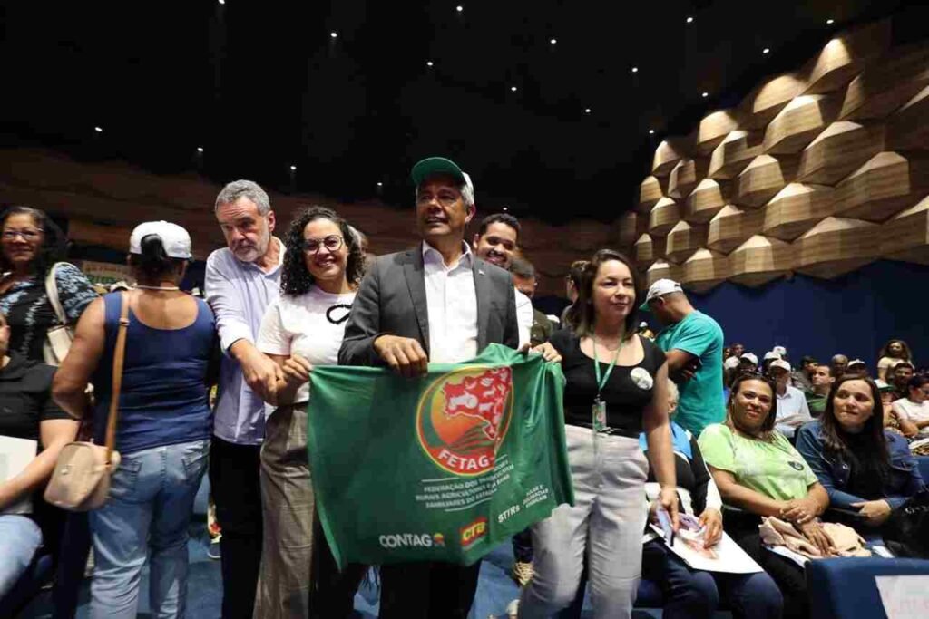 Em Feira de Santana, Jerônimo Rodrigues destaca força do sindicalismo rural durante encontro da Fetag-BA wuiga rubinigovba 4 Easy Resize.com