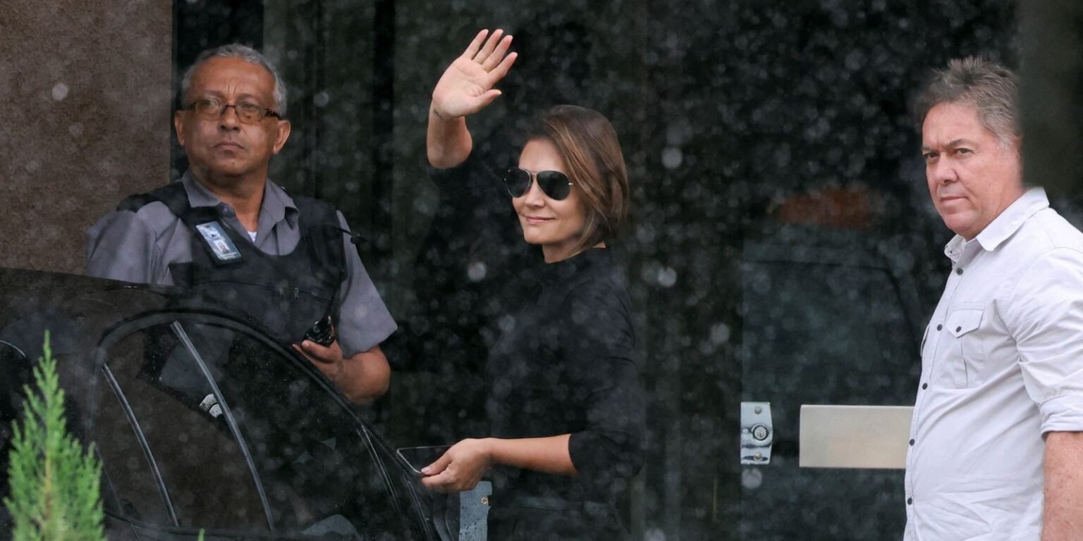 2025 11 23t183734z 1515907232 rc2i2ia3xdqw rtrmadp 3 brazil bolsonaro