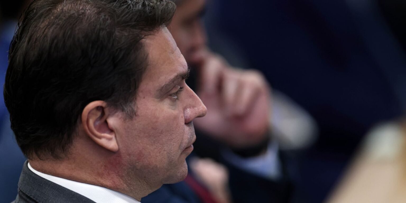 Líder do PT questiona no STF e na Câmara saída de Ramagem do país 54578583475 9486764be5 o