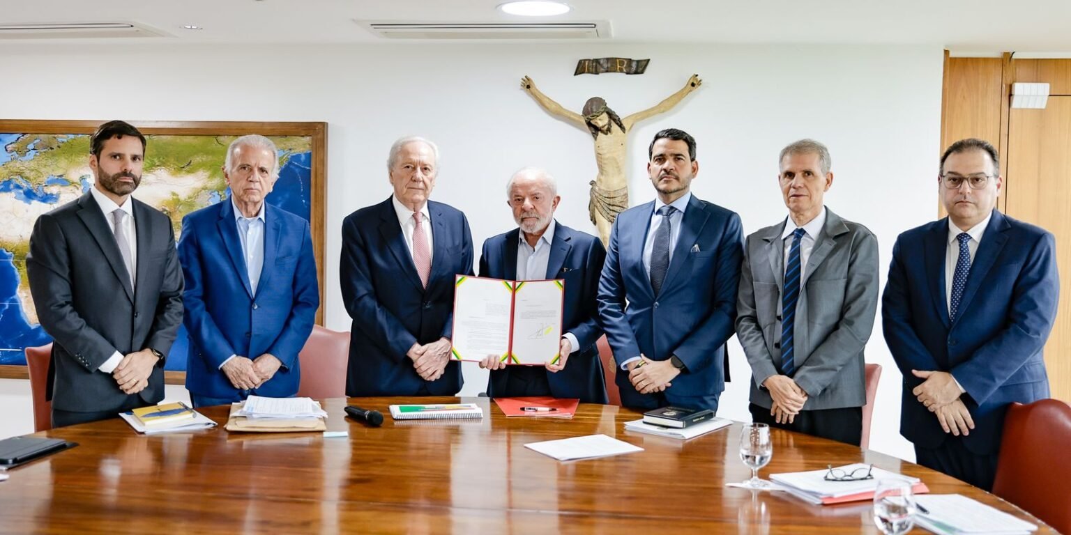 54892123562 e8a56d5fec o