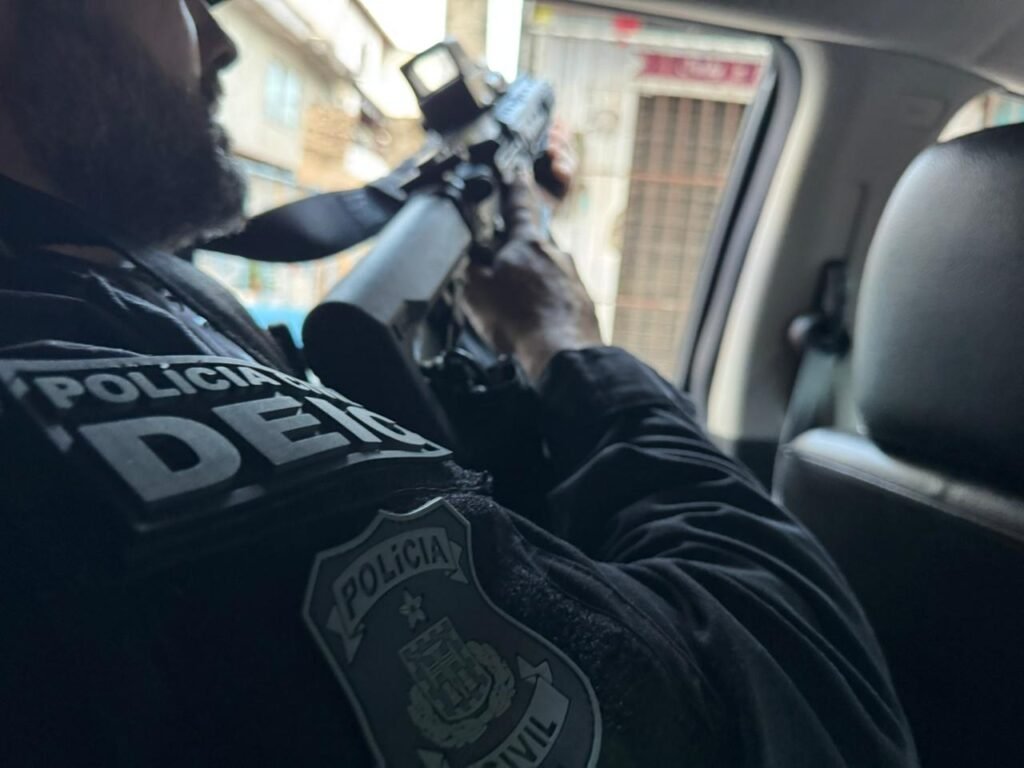 Grupo especializado em roubos a farmácias é alvo de operação integrada da Polícia Civil IMG 20251125 WA0205
