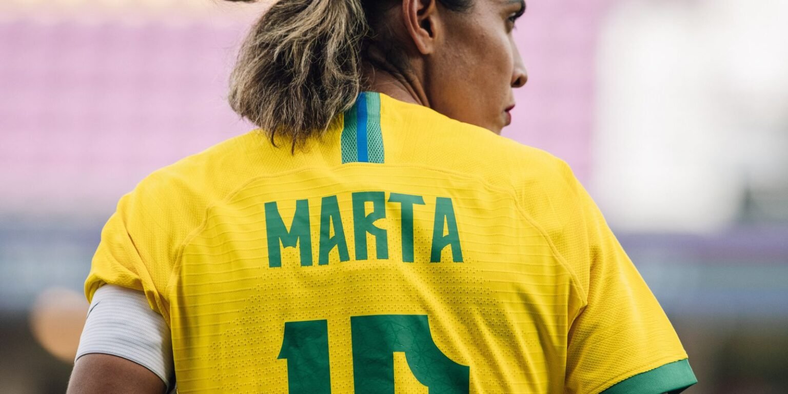 Marta é indicada ao prêmio de gol mais bonito da temporada da Fifa Marta e indicada ao premio de gol mais bonito da