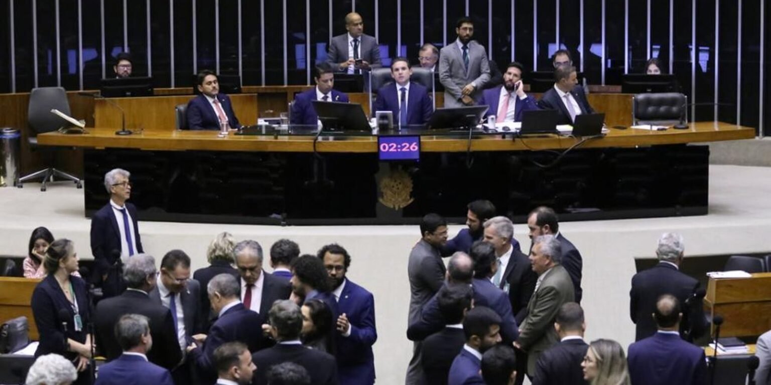 camara aprova texto base do pl antifaccao kayo magalhaes camara dos deputados