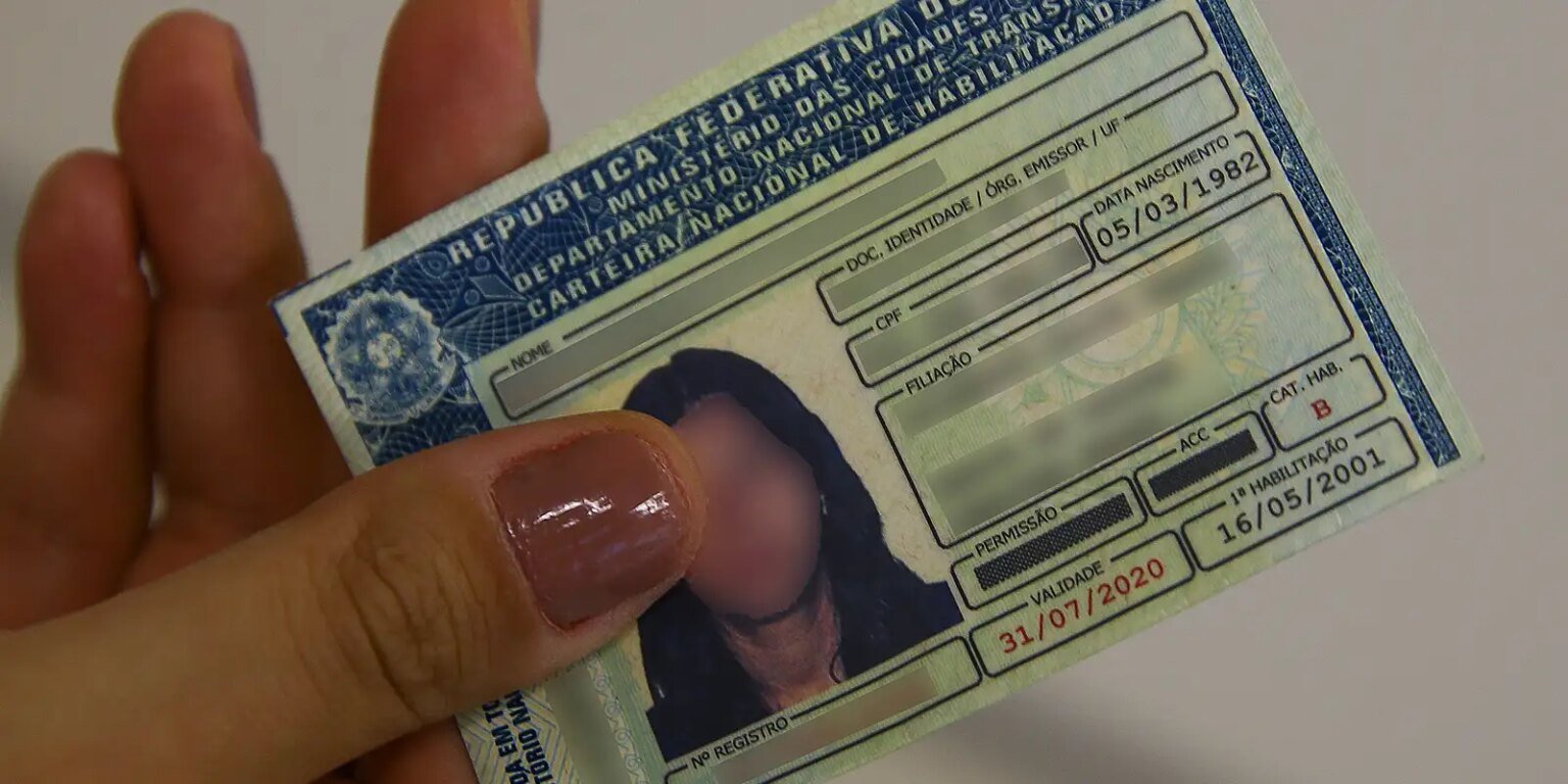 Tentativas de fraudes com documentos mais que dobram de 2022 a 2025 cnh mcajr 0112203401