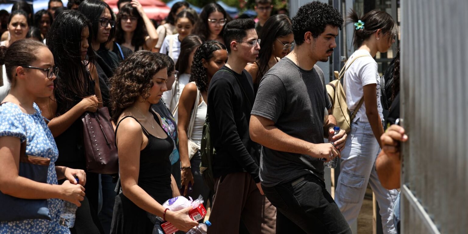 Enem: provas foram longas, mas com questões fáceis, dizem candidatos enem mc abr 16112025 11