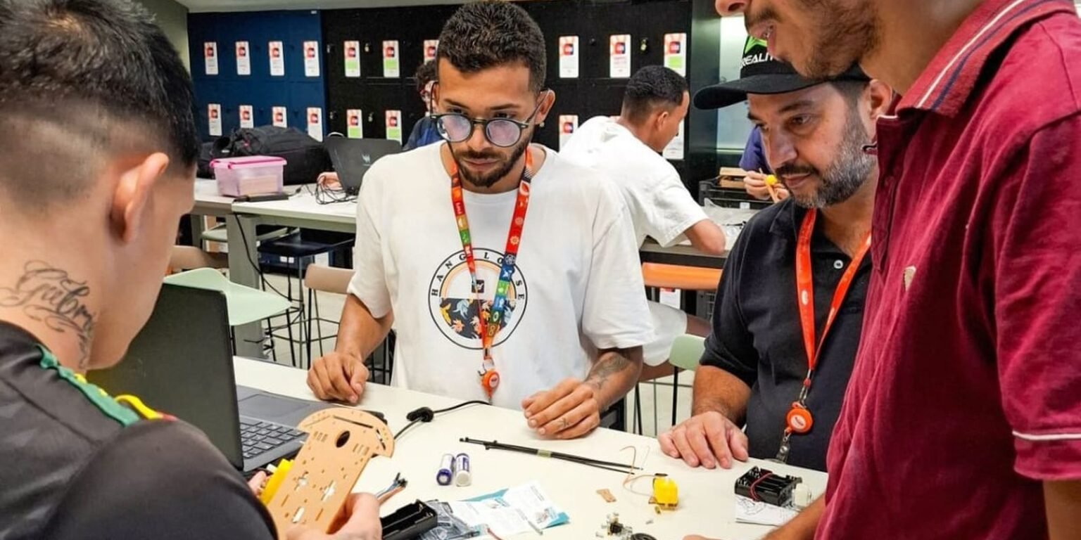 Projeto usa robótica para reintegrar jovens privados de liberdade whatsapp image 2025 11 17 at 13.44.49