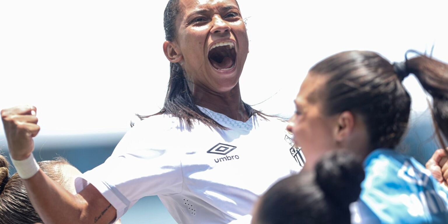 Goleadas e penalidades definem semifinalistas da Copinha Feminina