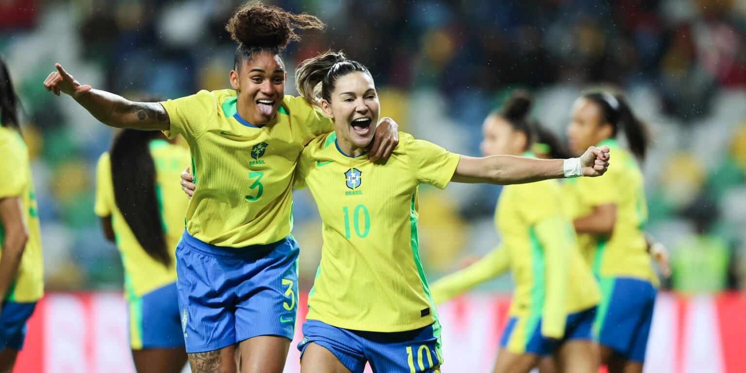Selecao feminina fecha 2025 com goleada de 5 a 0