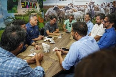 Na Fenagro, Seagri recebe visita da Comissão de Agricultura da Alba e reforça diálogo para fortalecer o setor agropecuário baiano WhatsApp20Image202025 12 0220at2013.47.39