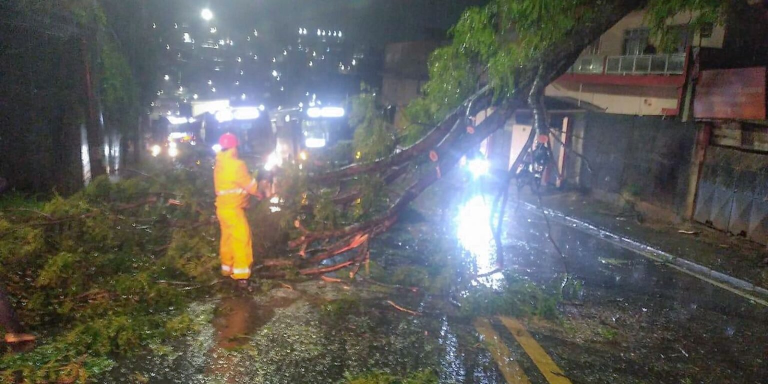 Ciclone deixa 2 milhões clientes sem energia em São Paulo chuva em sao paulo
