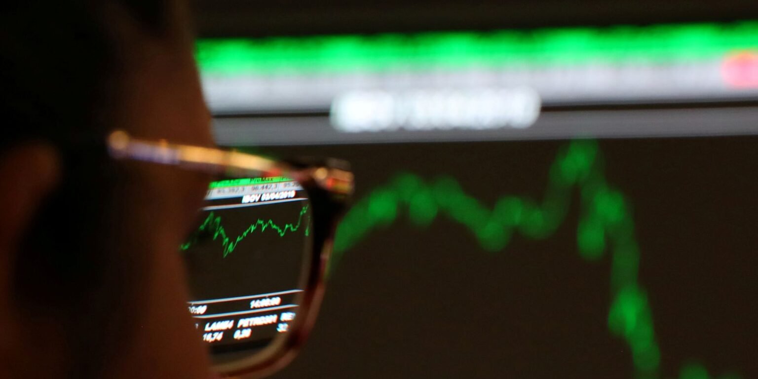 2020 10 01t205311z 1 lynxmpeg9051s rtroptp 4 bovespa fecha