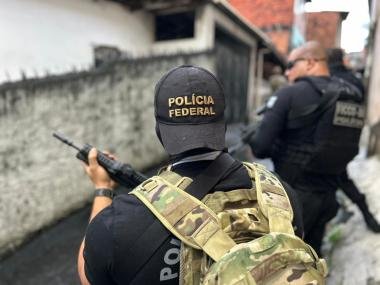 Polícia captura líder de facção escondido em Florianópolis SSP