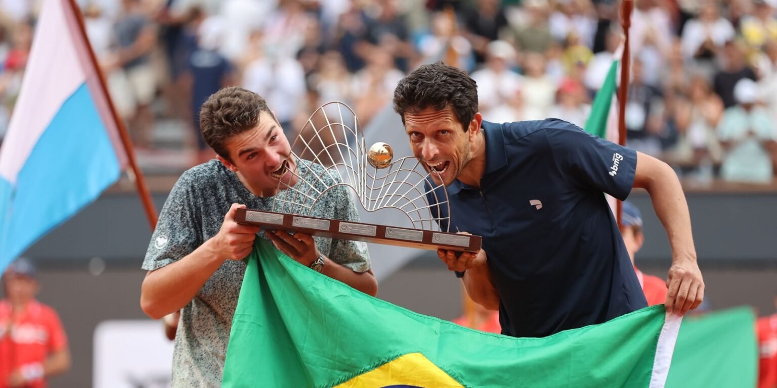 João Fonseca e Marcelo Melo garantem título de duplas do Rio Open 55110507446 4c292fdfec o