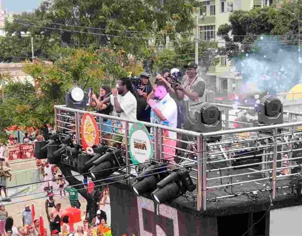 Filhos de Jorge agita foliões no Campo Grande IMG 20260213 174702 602 Easy Resize.com 1