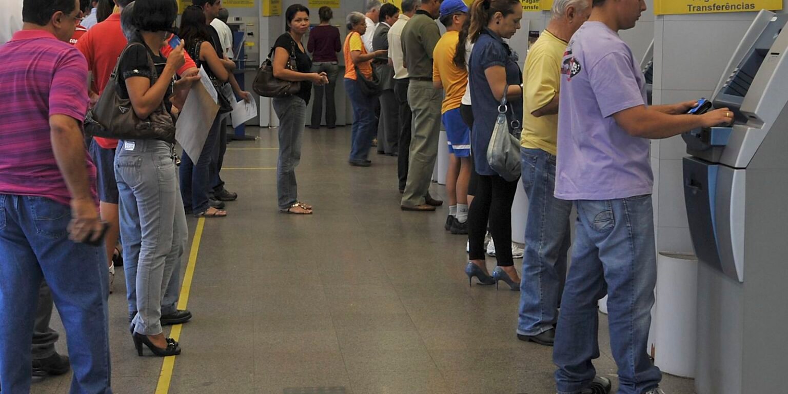 Veja como checar dados oficiais sobre a saúde financeira do seu banco bancos