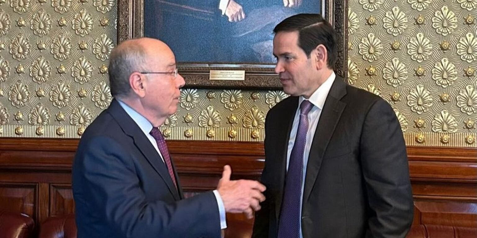 Chanceleres de Brasil e EUA conversam sobre comércio e segurança mauro vieira e marco rubio encontro na casa branca