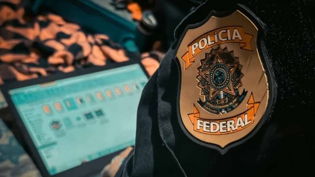 PF cumpre mandados em três estados em investigação sobre vazamento de dados da Receita Federal policia federal 2837690 Easy Resize.com