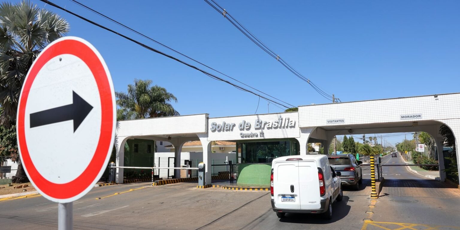 Moraes proíbe drones perto da casa onde Bolsonaro cumpre prisão 07082025 pzzb7345