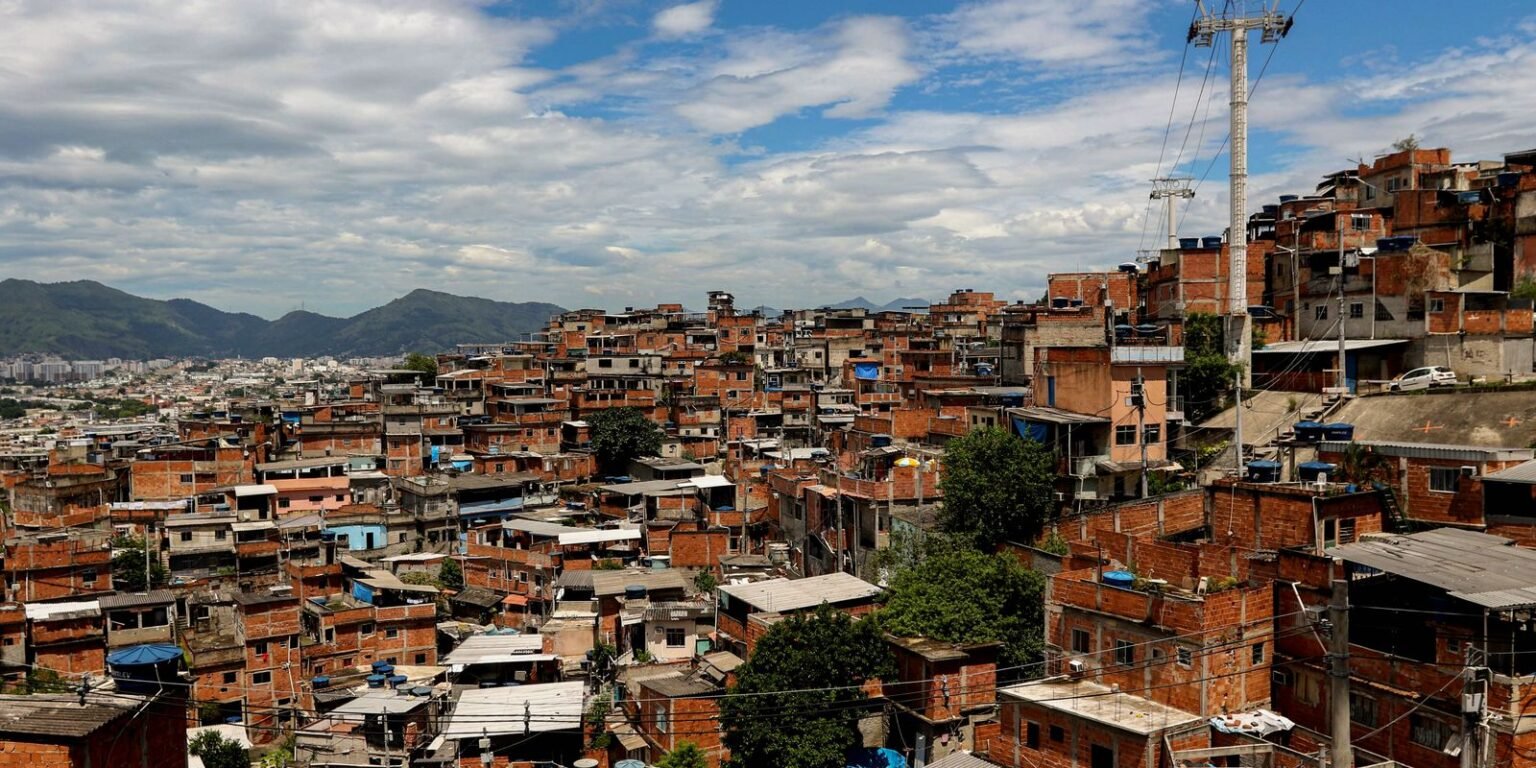 Área ocupada por favelas quase triplicou em 40 anos no Brasil 63 0