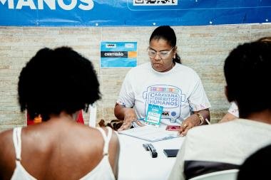 Caravana leva serviços e informações sobre direitos humanos em ação na Feira de São Joaquim IMG 0407