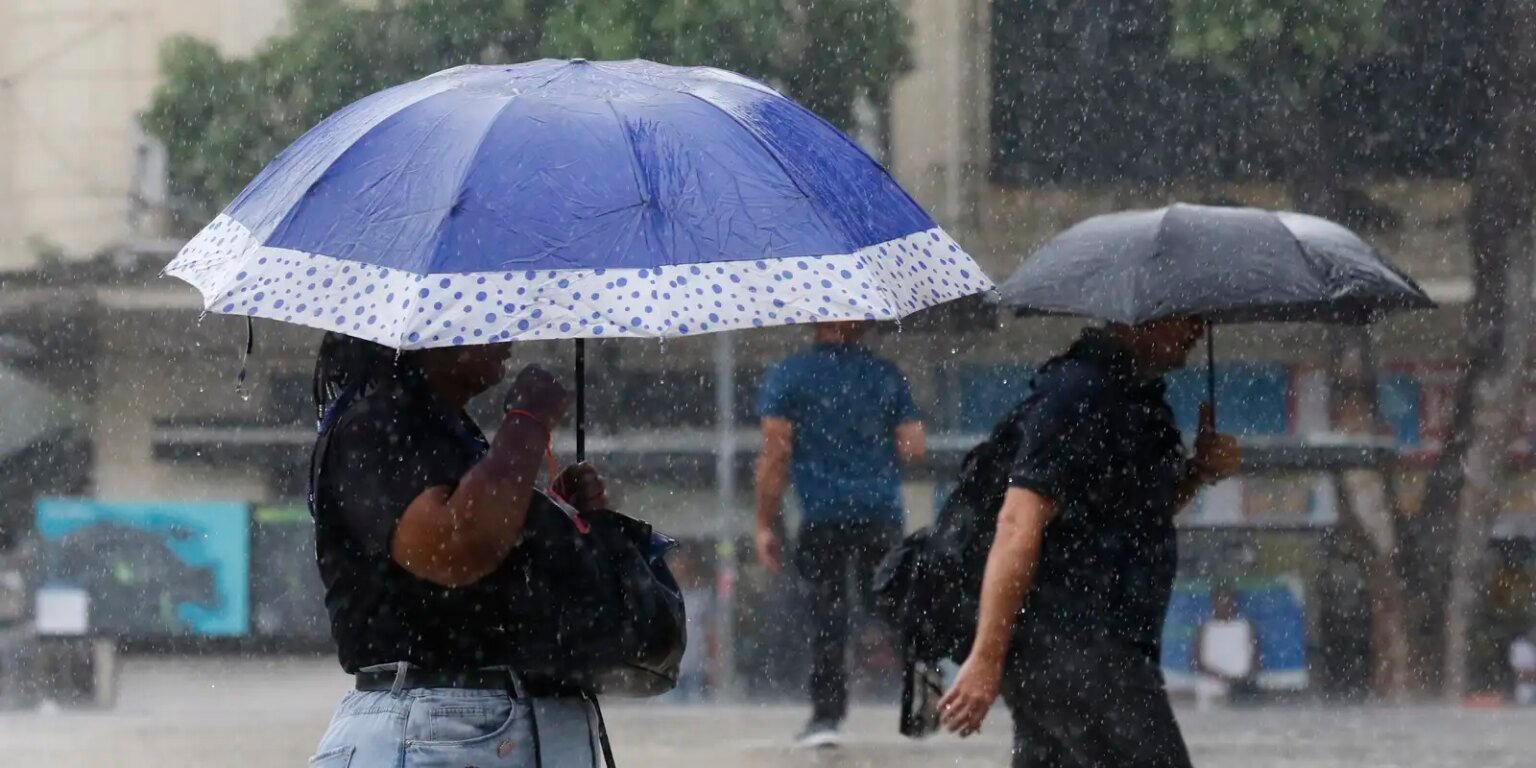 Semana começa com alerta laranja de chuvas intensas em 17 estados mg 0216 2
