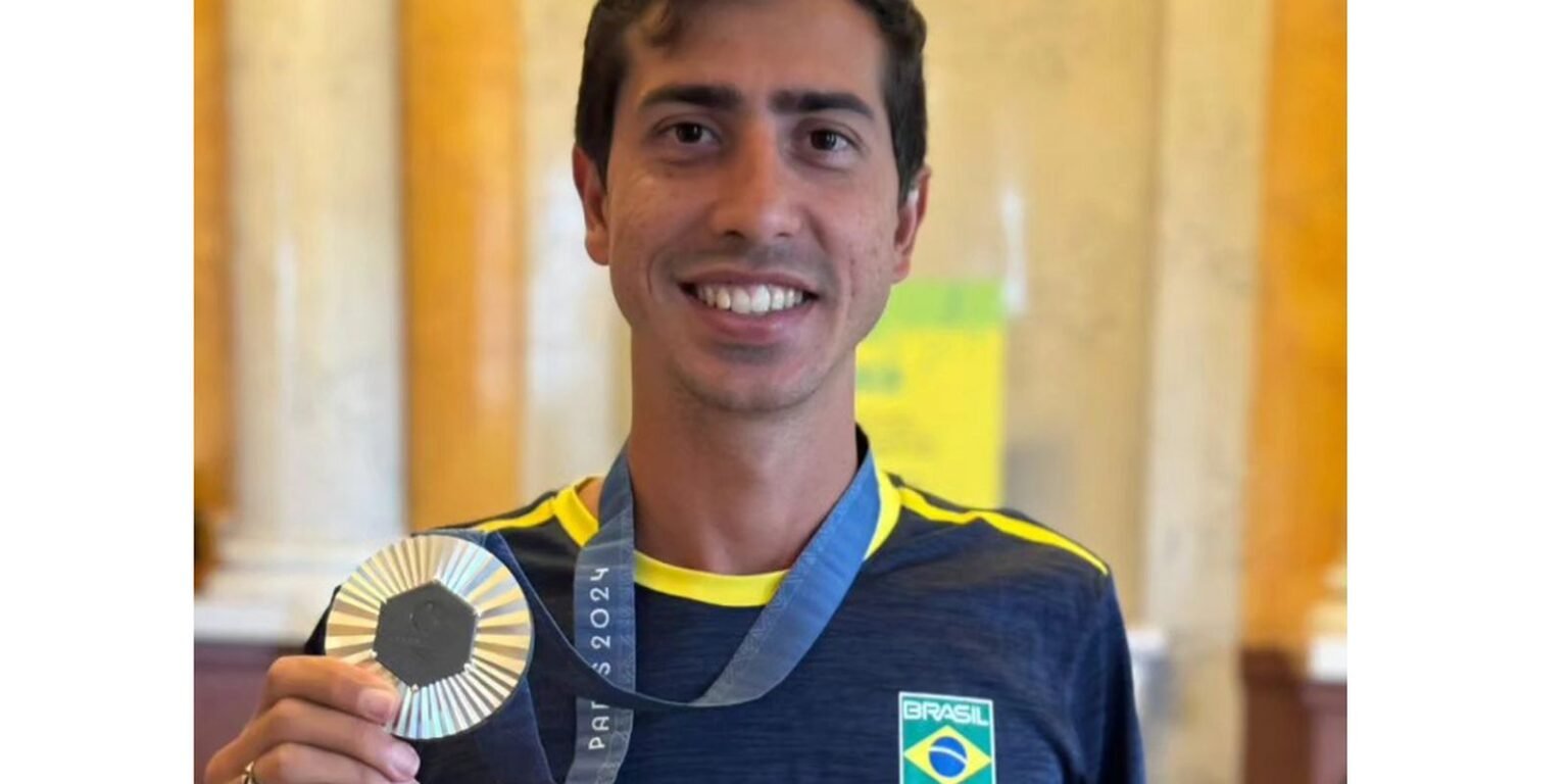 Caio Bonfim ganha prata em etapa mundial da marcha atlética na China sim coisas grandiosas fez o senhor por nos por isso estamos alegres. salmos 126 3meus amigo