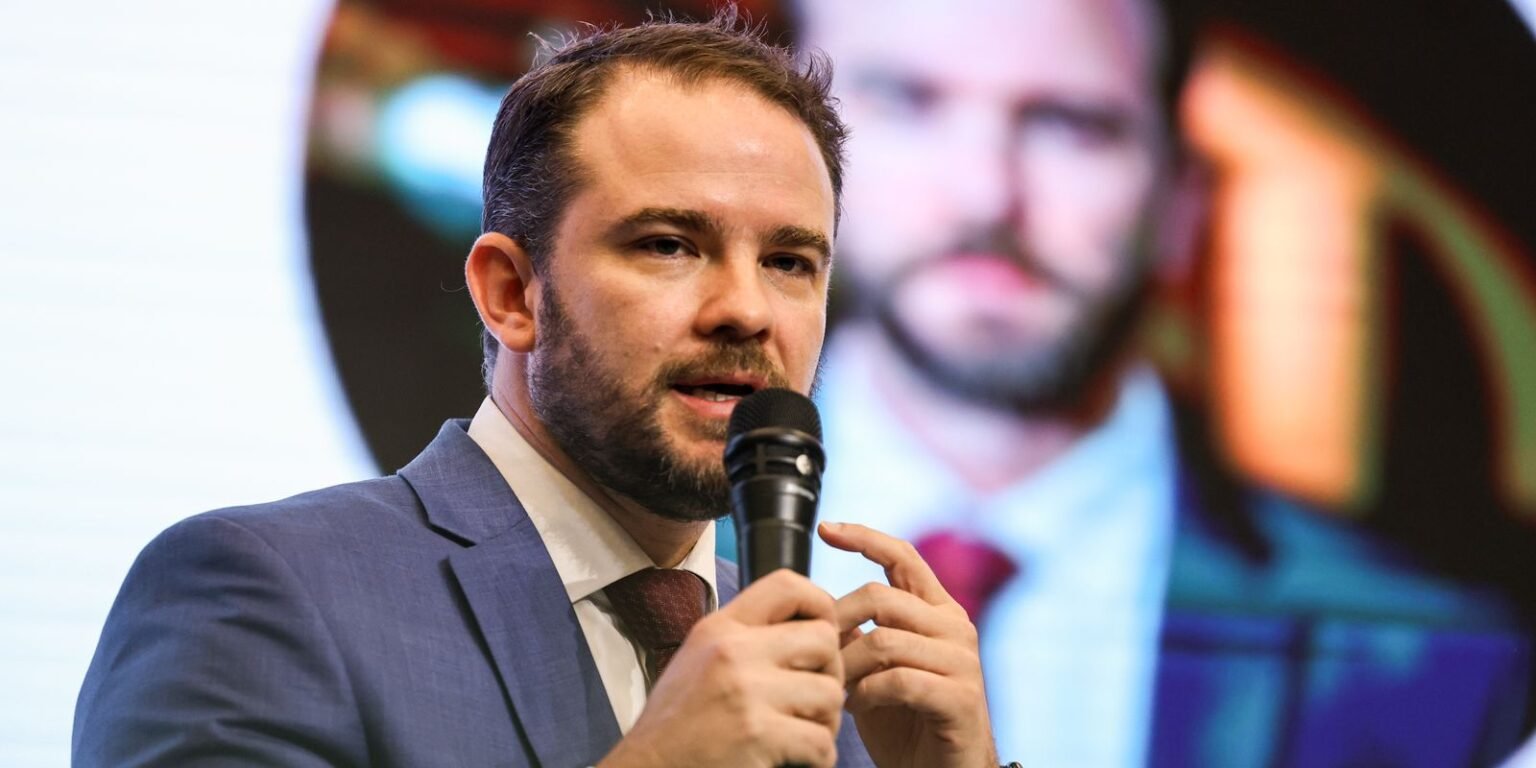 Durigan assume Fazenda sob pressão fiscal e herda desafios de Haddad 1000150660